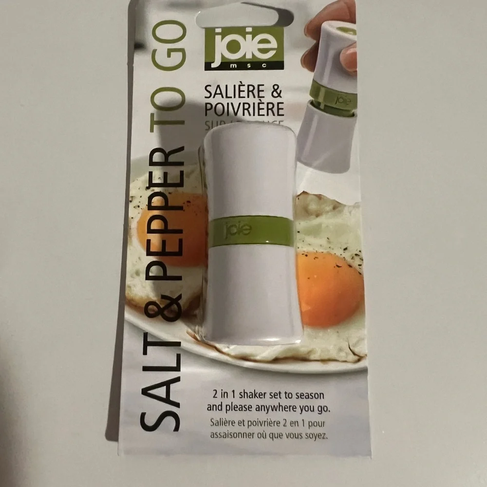 Cute.. Mini joie SALT & PEPPER TO GO!!